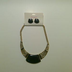 Women's Necklace & Earring Set